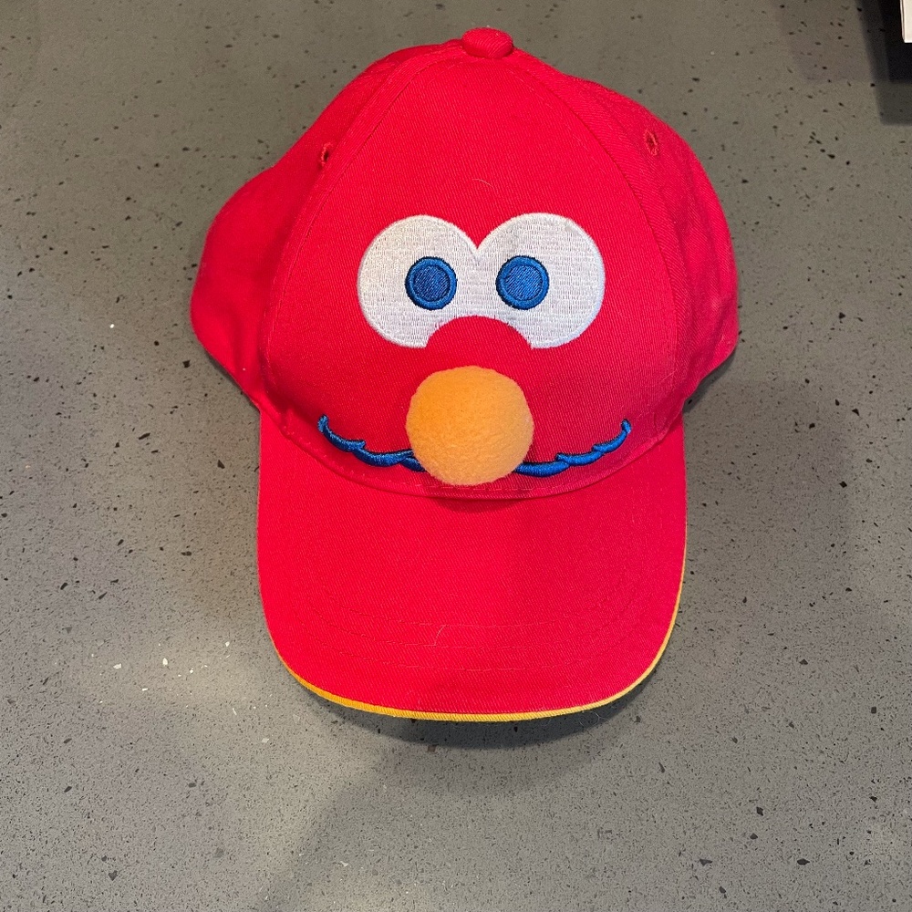NWT Elmo snapback cap/hat